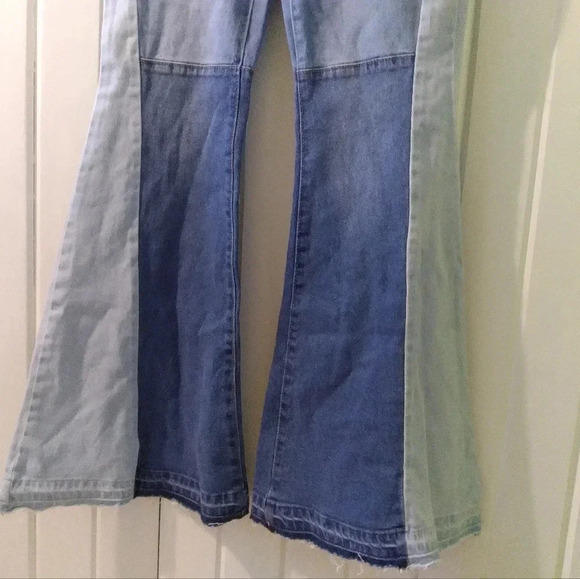 SO tri colored mid-rise flare jeans-juniors size 1/25 NWT - Picture 3 of 7